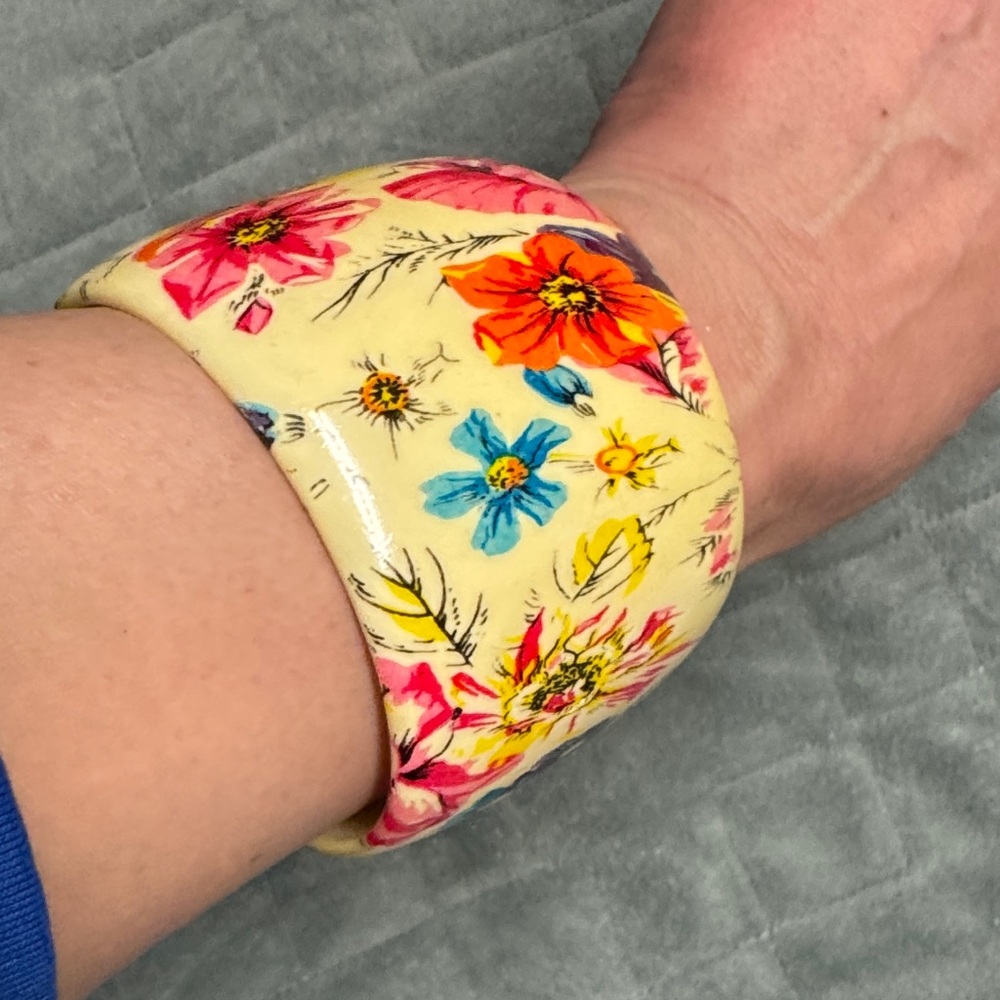 Vintage Plastic Bracelet Cuff, Floral, Cream, Yellow, Colorful, Boho